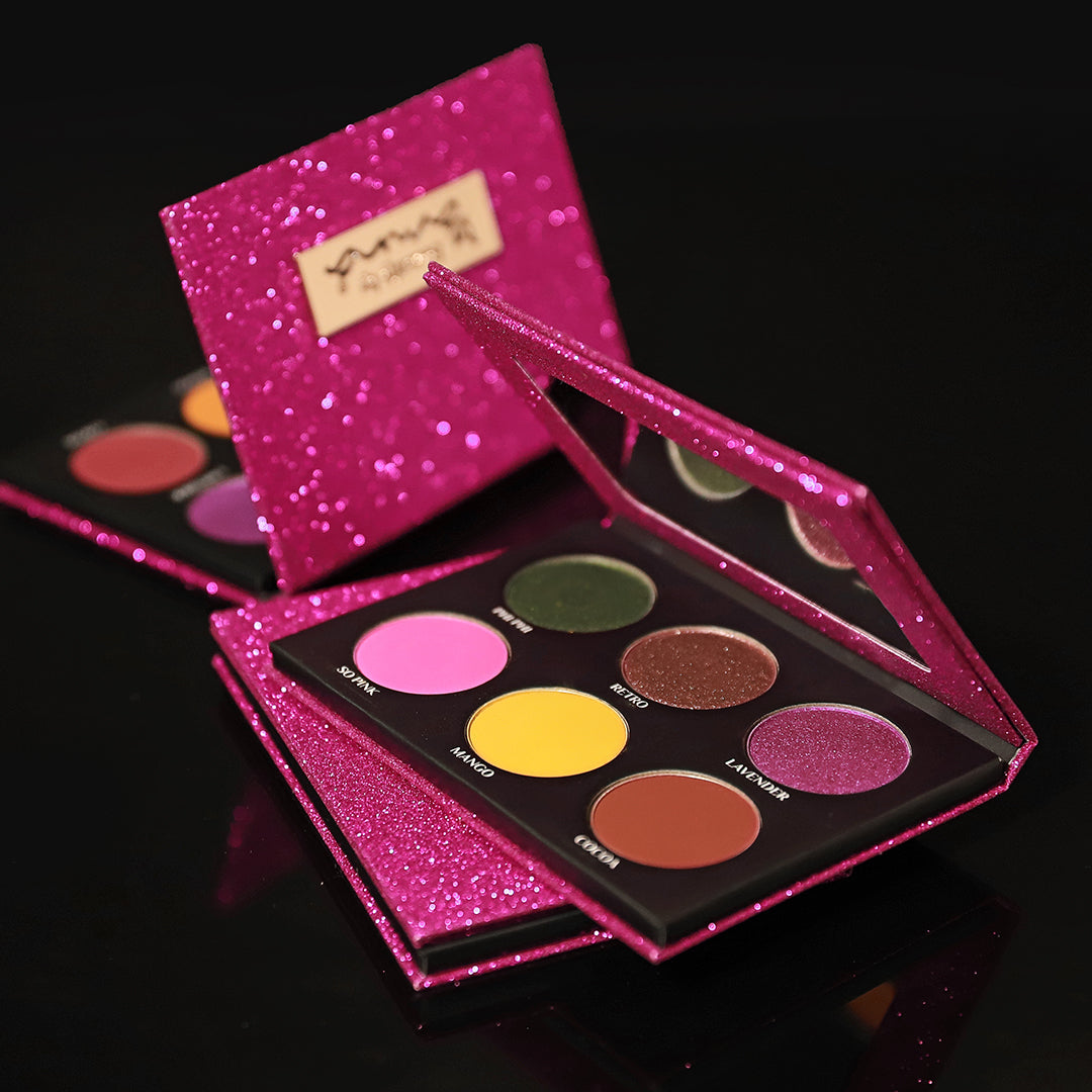 BEAUTY BY AMNA THE HOLIDAY PINK PALLET