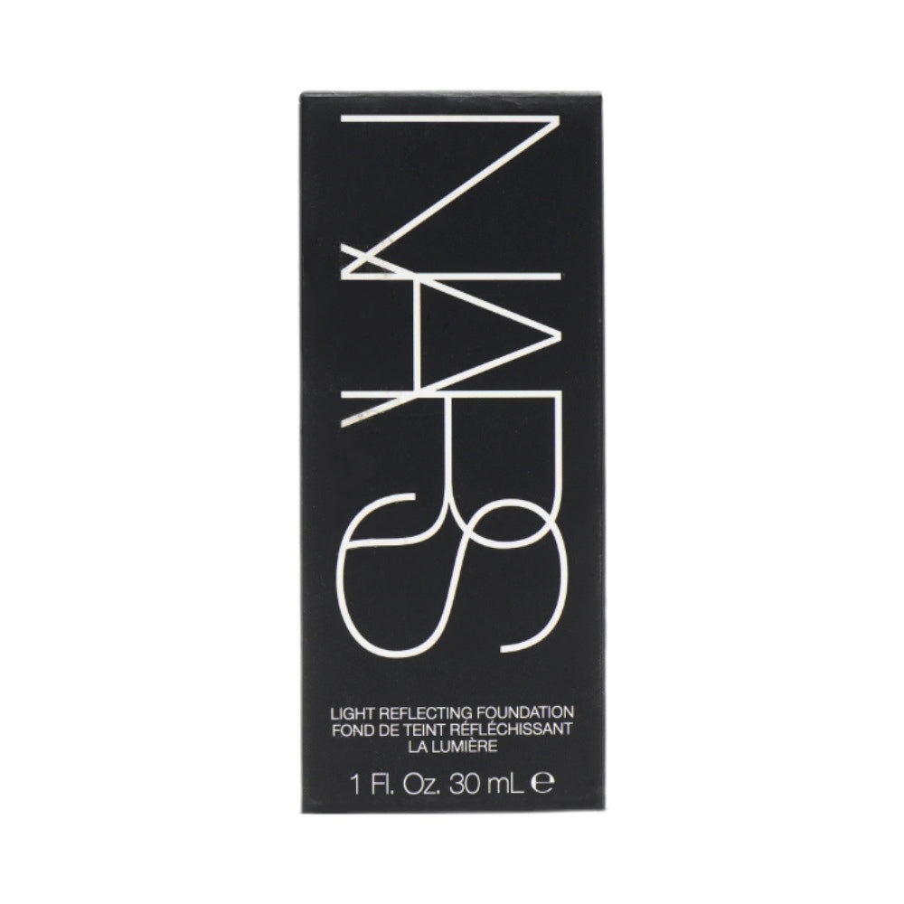 NARS LIGHT REFLECTING FOUNDATION BARCELONA MEDIUM 4