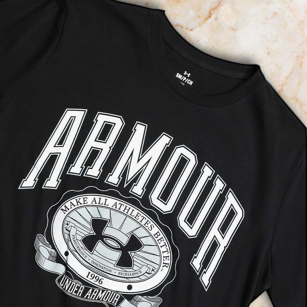 UA MEN S/S T.SHIRT 1379537-001 BLK S (IR.S)