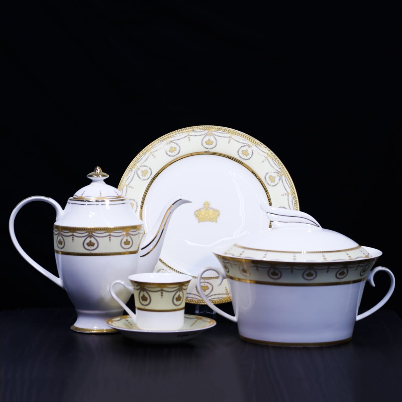 DINNER SET ROYAL BISTRO 85PC 85-904Y