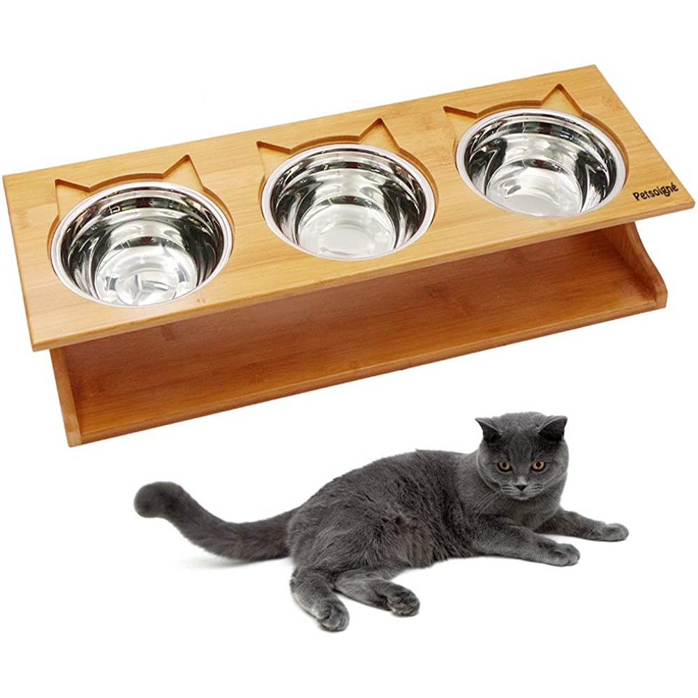 Triple bowl outlet cat feeder