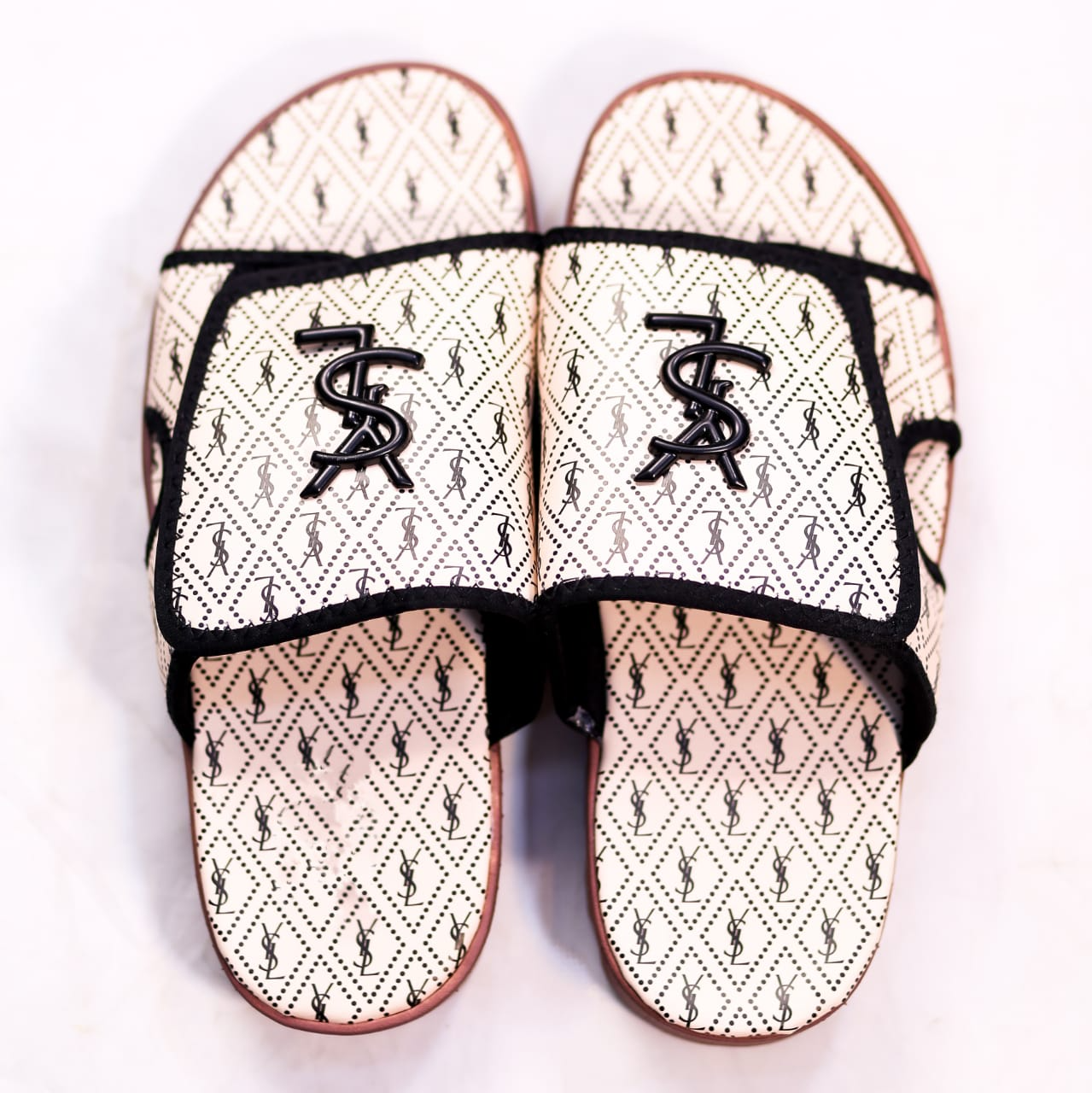 MEN SLIPPERS 04 MW-20 CH-01