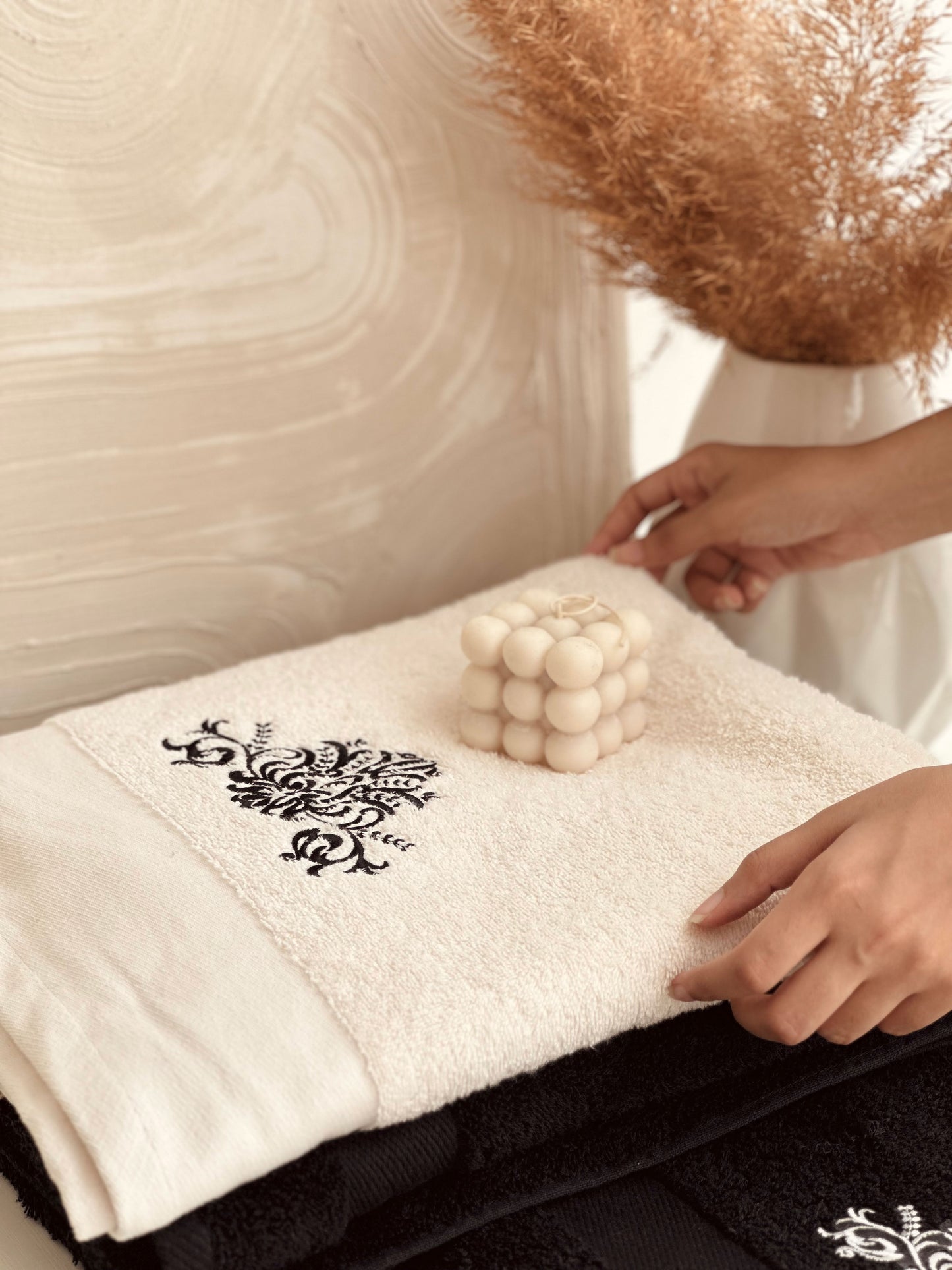 DAMASK MARFILL TOWEL