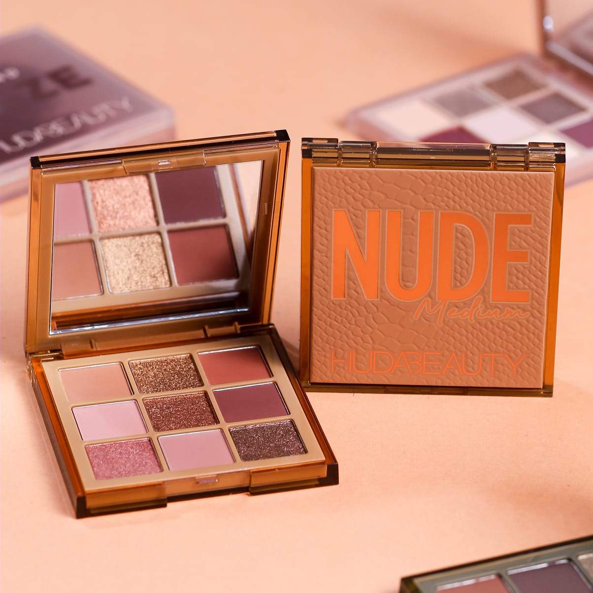 HUDA BEAUTY NUDE MEDIUM EYESHADOW PALETTE
