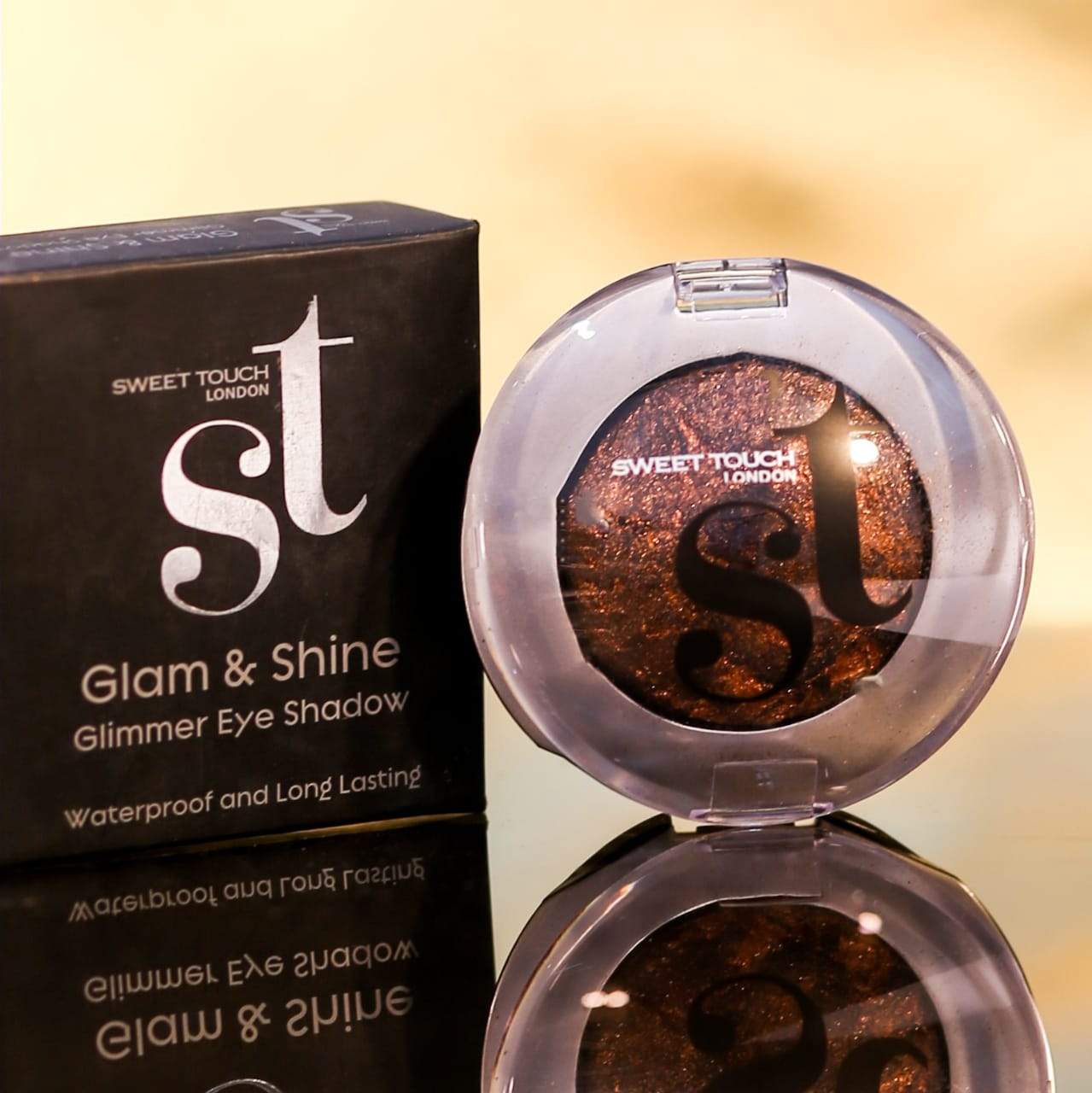 SWEET TOUCH GLAM AND SHINE GLIMMER EYE SHADOW PC