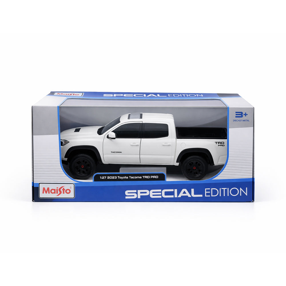 32910WT MAISTO 2023 TOYOTA TACOMA CAR WHITE A.I