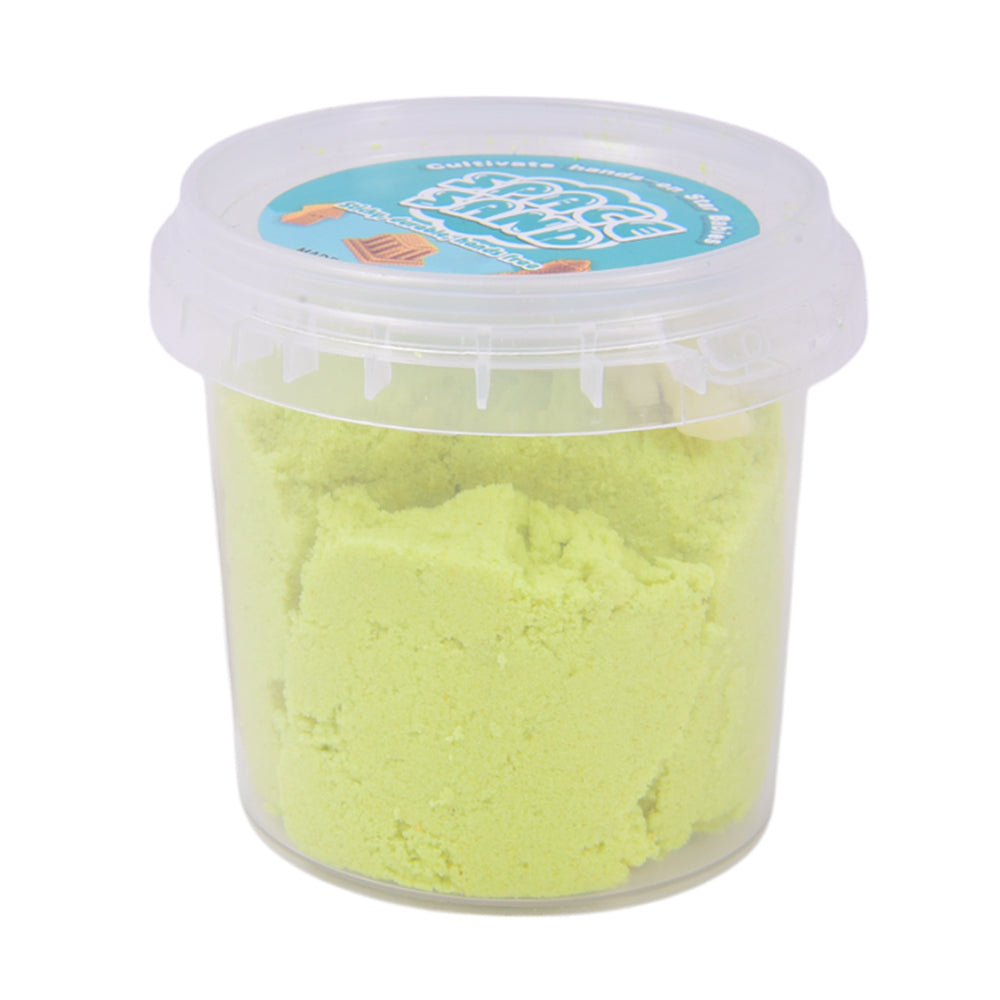 1017 FLUFFLY SAND IN BUCKET