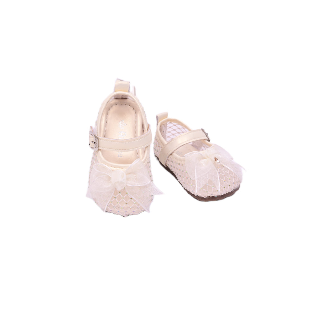 GIRLS PUMPS WHITE A-52 16-20 W.G
