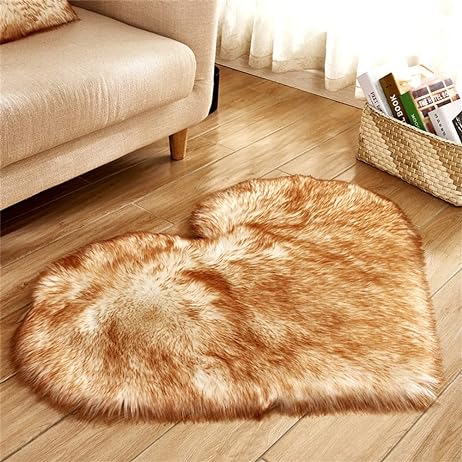 GABA FUR RUG HEART SHAPE