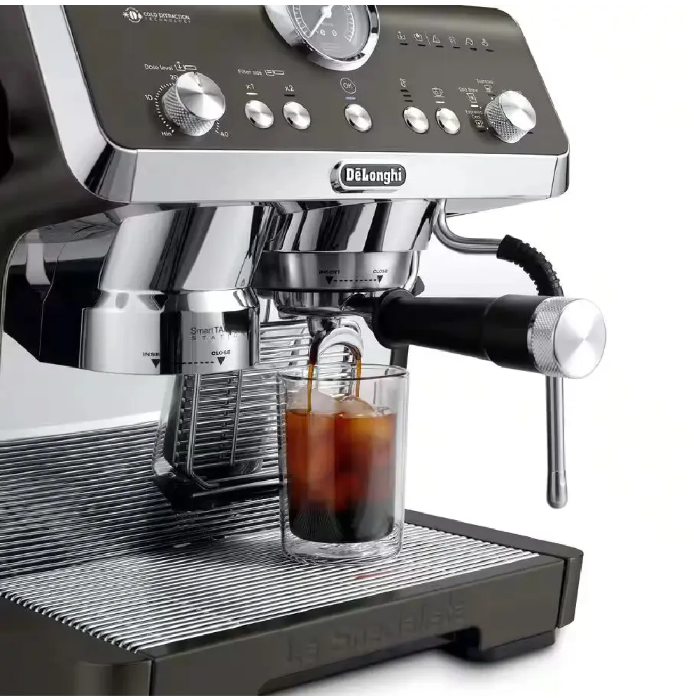 DELONGHI COFFEE MAKER SPECIALISTA EC9555.BK