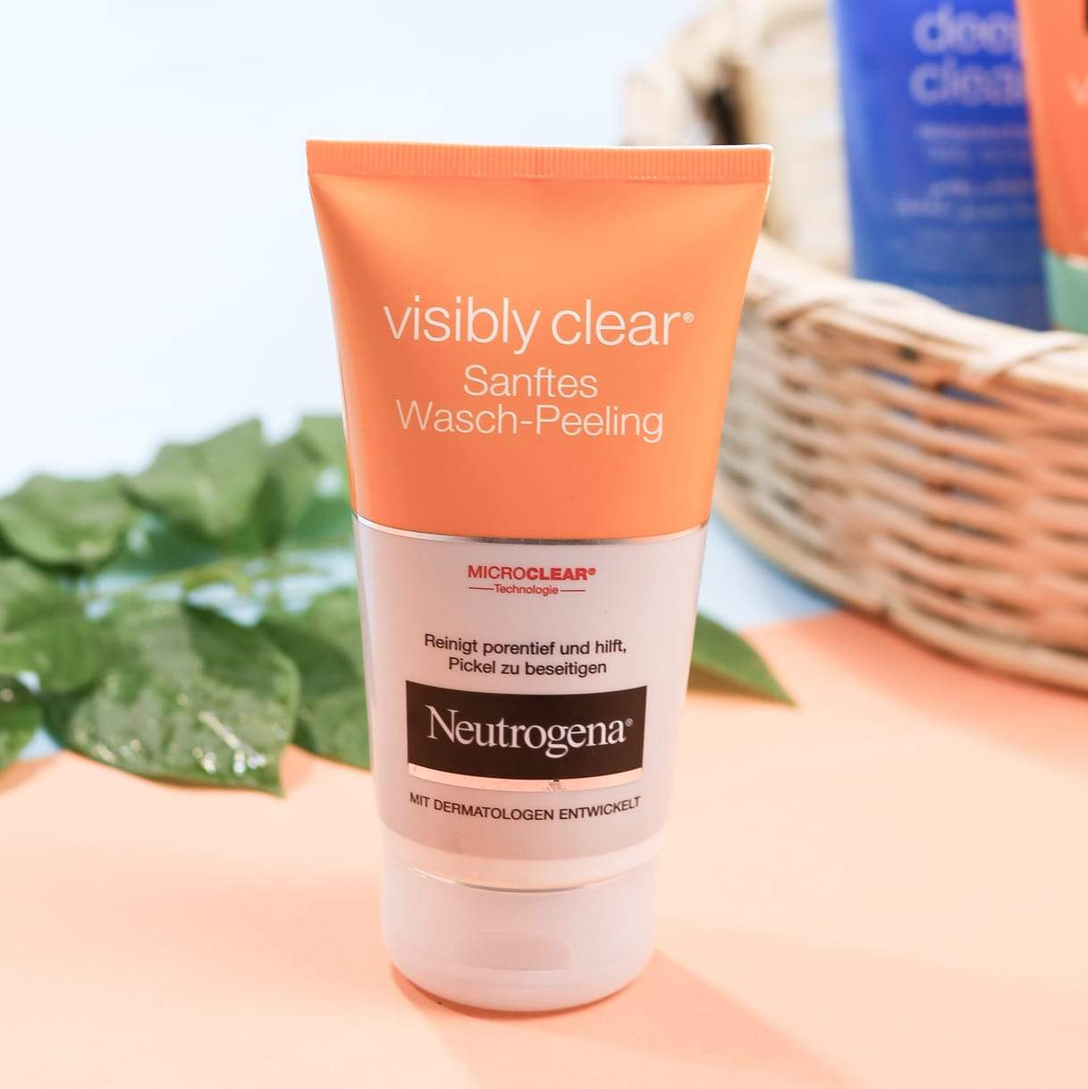 NEUTROGENA VISIBLE CLEAR FACE WASH 150 ML