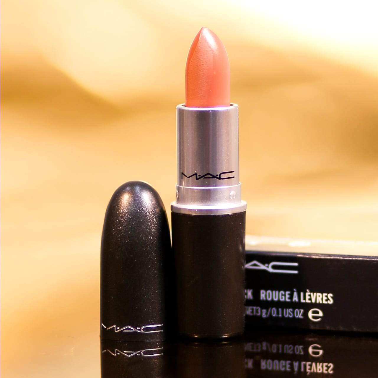 MAC LIPSTICK HUG ME LUSTRE 3 GM